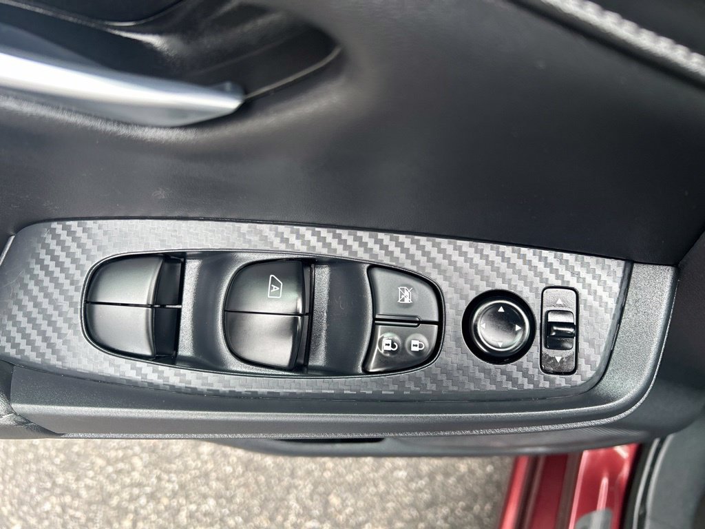 Used 2025 Nissan Sentra SV FWD image 17