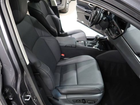 Used 2025 Lexus ES 300h F Sport w/ Accessory Package (Z2) FWD image 13
