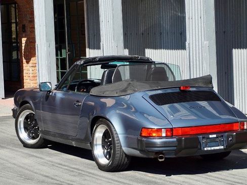 Used 1987 Porsche 911 Carrera RWD image 33