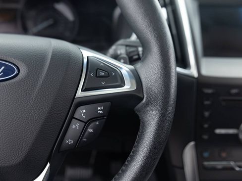 Used 2019 Ford Edge Titanium w/ Equipment Group 301A AWD/4WD image 37
