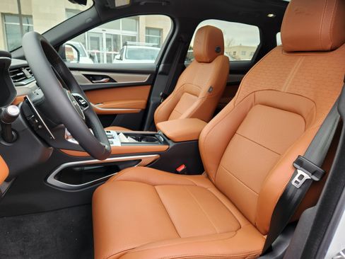 New 2026 Jaguar F-PACE R-Dynamic S image 6