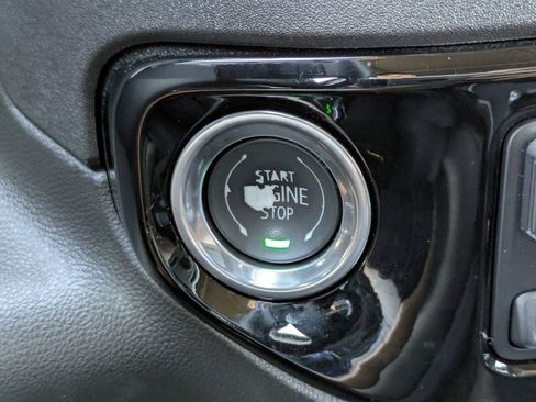 Used 2024 GMC Sierra 1500 Elevation w/ Preferred Package image 27