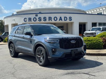 New 2025 Ford Explorer ST-Line w/ Premium Package