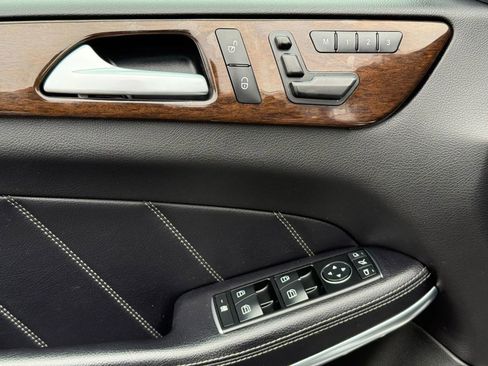 Used 2014 Mercedes-Benz GL 450 4MATIC image 19