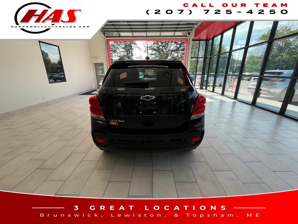 Used 2022 Chevrolet Trax LT w/ Midnight Edition AWD/4WD image 6