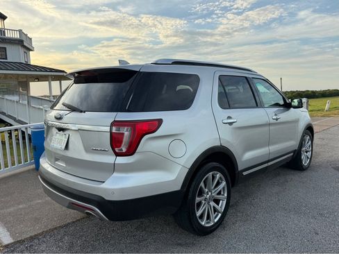 Used 2016 Ford Explorer Limited FWD image 5