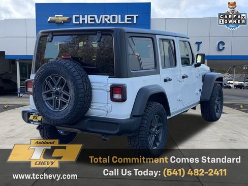 Used 2024 Jeep Wrangler Sport S image 5