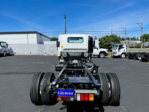 New 2024 Chevrolet Low Cab Forward 5500XD image 24