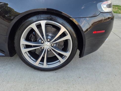 Used 2011 Aston Martin V12 Vantage Base 2dr Coupe image 67