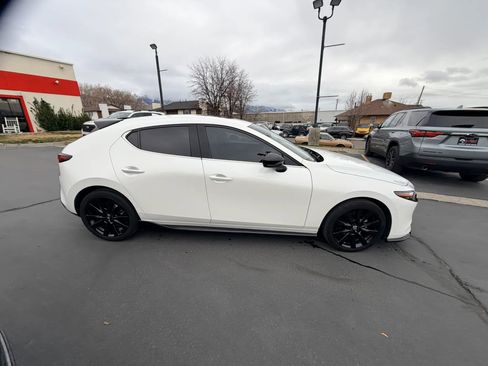 Used 2021 MAZDA MAZDA3 s image 3