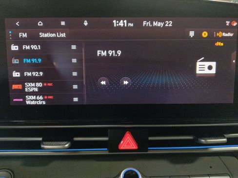 Used 2025 Hyundai Elantra SEL FWD image 25