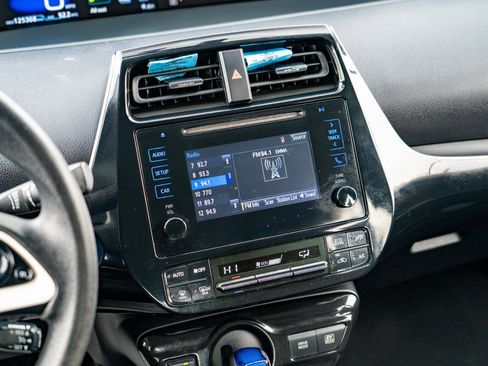 Used 2016 Toyota Prius Two image 17