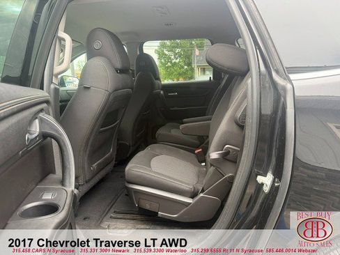 Used 2017 Chevrolet Traverse LT w/ Style and Technology Package AWD/4WD image 11