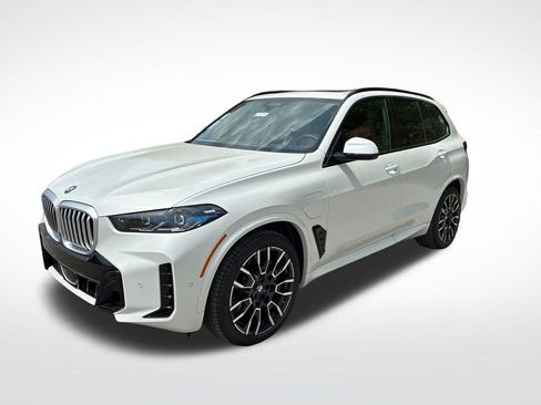 New 2026 BMW X5 xDrive50e w/ M Sport Package AWD/4WD image 7
