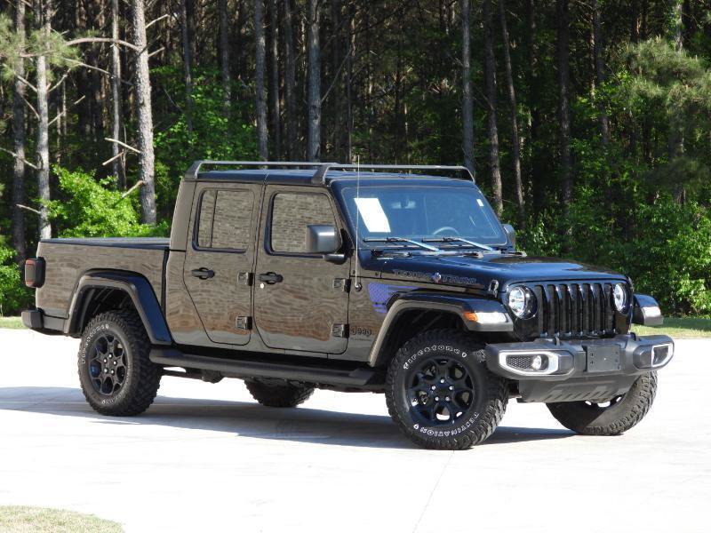 Used 2023 Jeep Gladiator Willys AWD/4WD image 10