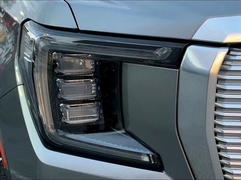 Used 2022 GMC Yukon Denali image 26