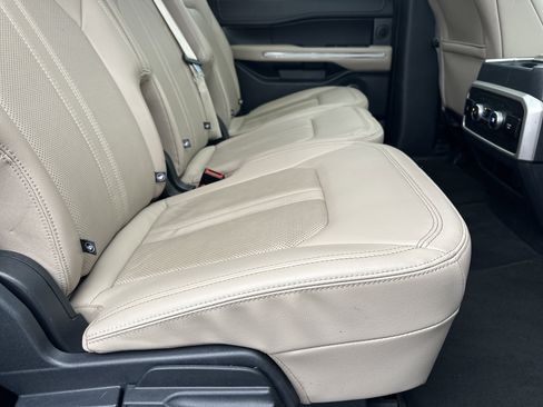Used 2024 Ford Expedition Max Limited image 16