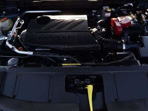 Certified 2025 Nissan Rogue SV image 26