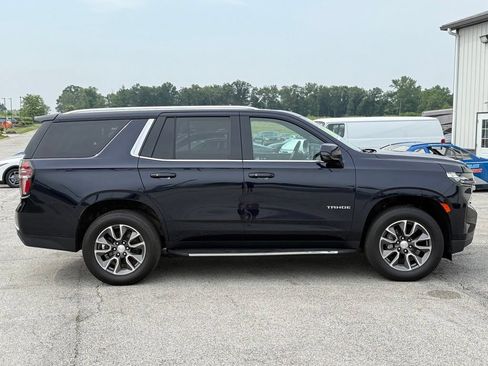 Used 2022 Chevrolet Tahoe LT w/ LT Signature Package AWD/4WD image 9