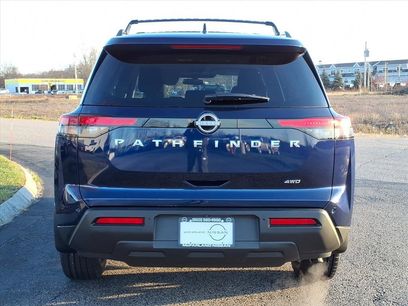 New 2025 Nissan Pathfinder SV