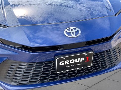 Used 2025 Toyota Camry SE w/ Convenience Package FWD image 29