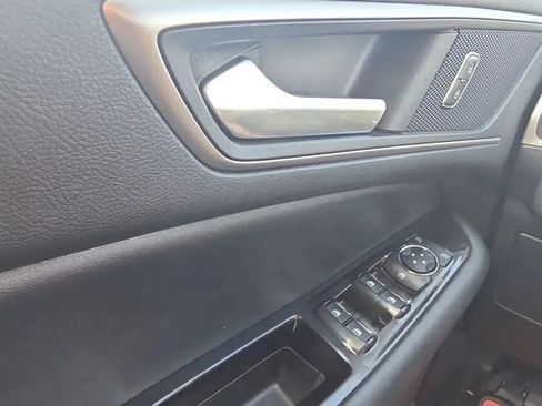 Used 2017 Ford Edge SEL w/ Equipment Group 201A FWD image 40