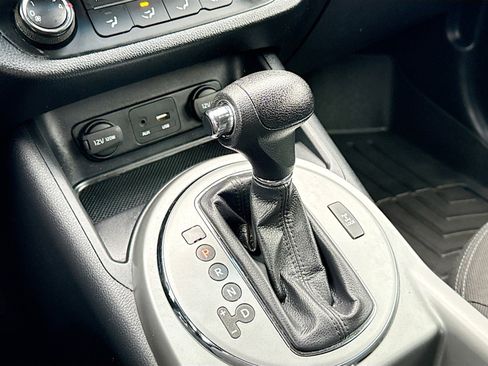 Used 2015 Kia Sportage LX image 7