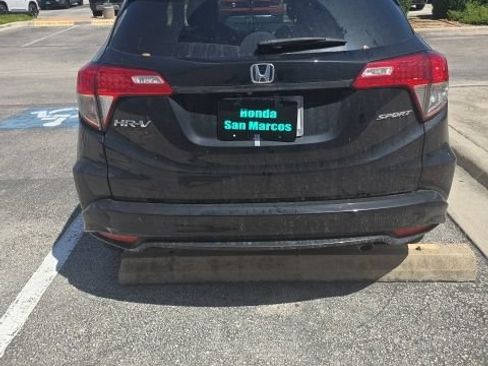 Used 2021 Honda HR-V Sport image 6
