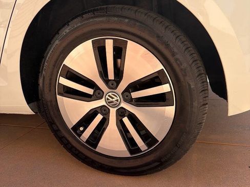 Used 2016 Volkswagen e-Golf SE w/ DC Fast Charging Package image 30