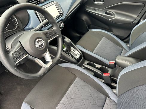 Used 2025 Nissan Versa SV image 10