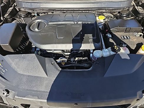 Used 2019 Jeep Cherokee Trailhawk w/ Comfort/Convenience Group image 37