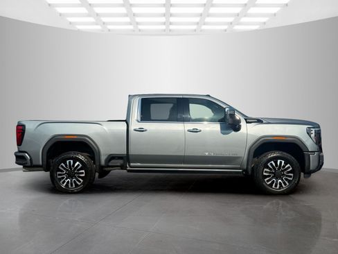 Used 2024 GMC Sierra 2500 Denali Ultimate AWD/4WD image 2