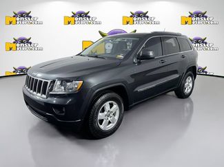 Used 2011 Jeep Grand Cherokee Laredo video 1