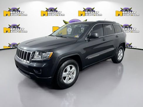 Used 2011 Jeep Grand Cherokee Laredo image 1