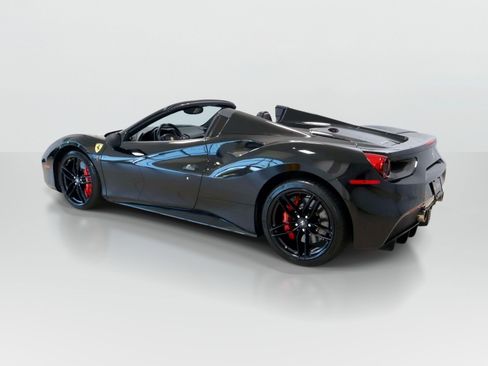 Used 2019 Ferrari 488 Spider RWD image 3