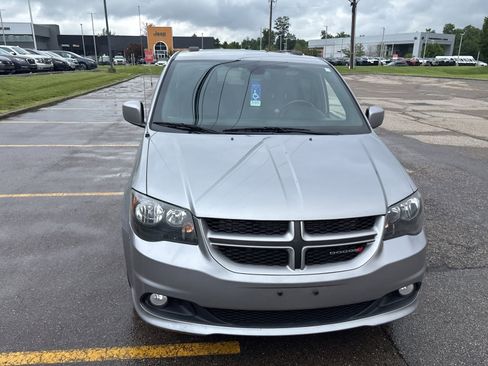 Used 2019 Dodge Grand Caravan GT FWD image 14