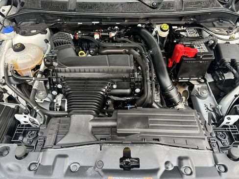 Certified 2025 Lincoln Corsair Reserve FWD image 18