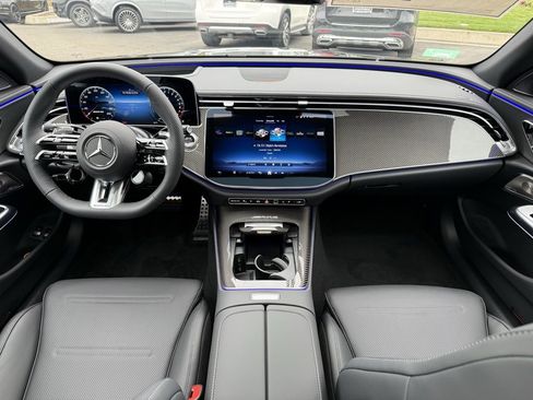New 2026 Mercedes-Benz E 53 AMG e 4MATIC Sedan image 11