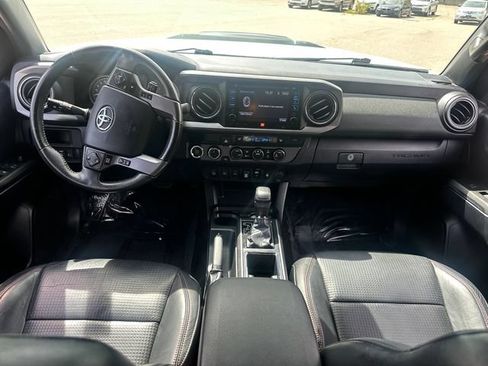 Used 2019 Toyota Tacoma TRD Pro AWD/4WD image 19