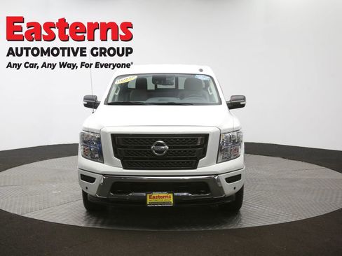Used 2020 Nissan Titan SV w/ SV Convenience Package image 55