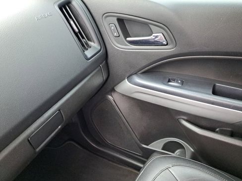 Used 2020 Chevrolet Colorado ZR2 image 31