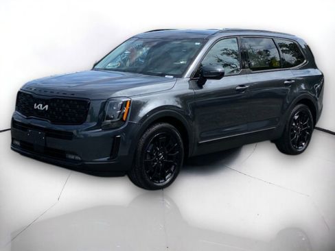 Used 2022 Kia Telluride SX w/ SX Prestige Package image 2