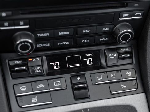 Used 2018 Porsche 911 GT3 image 34