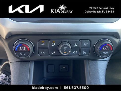 Used 2019 GMC Acadia SLE image 19