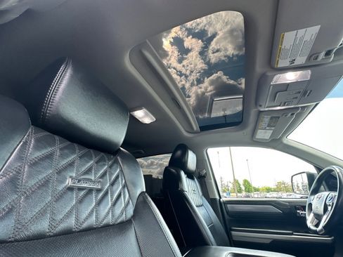 Used 2021 Toyota Tundra Platinum AWD/4WD image 16