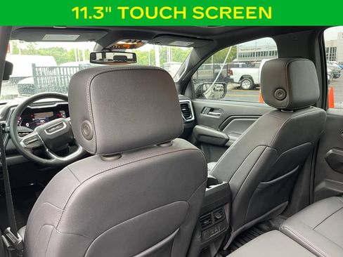 Used 2024 GMC Canyon Elevation w/ Elevation Premium Package AWD/4WD image 14