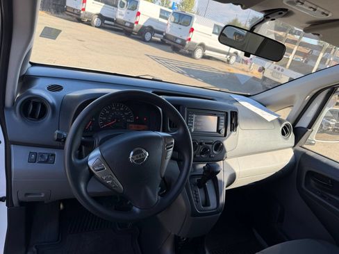 Used 2018 Nissan NV200 SV w/ Navigation Package FWD image 11