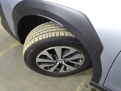 Used 2023 Subaru Outback Premium image 40