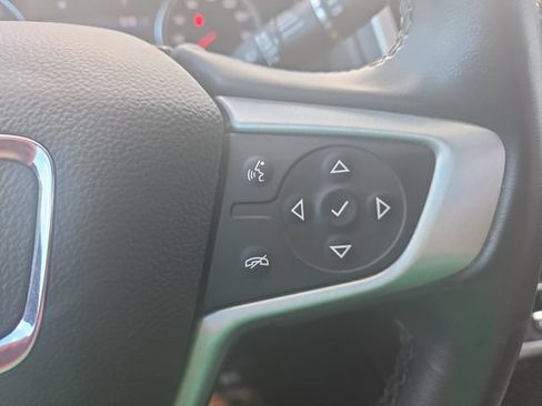 Used 2023 GMC Acadia SLT AWD/4WD image 16