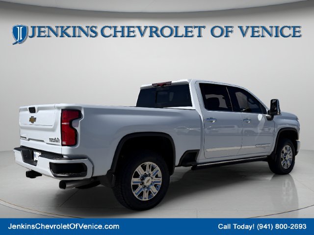 New 2026 Chevrolet Silverado 2500 High Country w/ High Country Premium Package AWD/4WD image 4